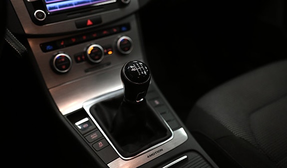 Volkswagen Passat 18 of 25