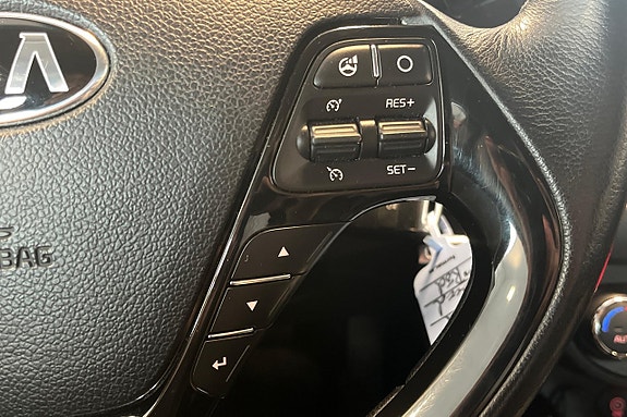 Kia Ceed 15 of 25