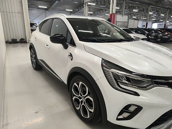 Renault Captur 3 of 10