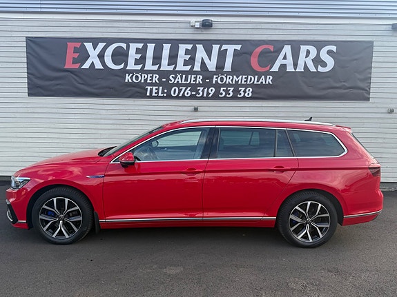 Volkswagen Passat 3 of 21