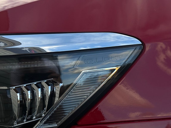 Volkswagen Passat 7 of 21