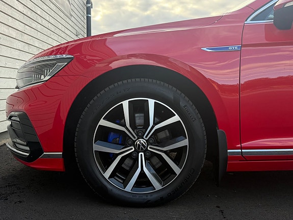Volkswagen Passat 6 of 21