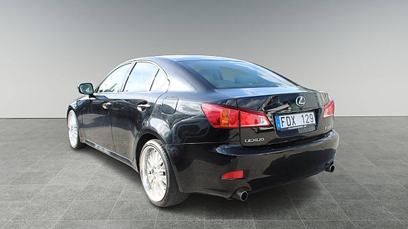 Lexus IS250 4 of 13