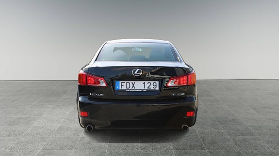 Lexus IS250 5 of 13
