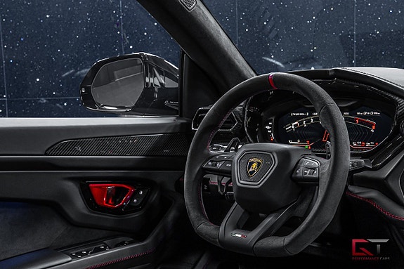 Lamborghini Urus 23 of 24