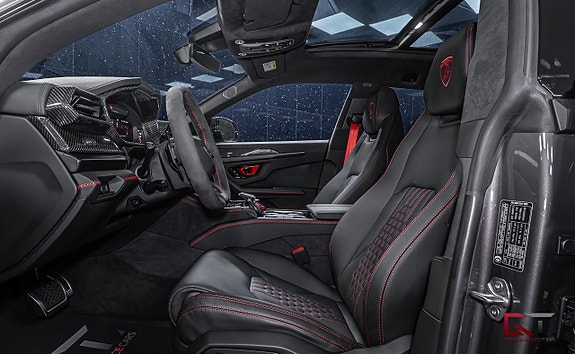 Lamborghini Urus 15 of 24