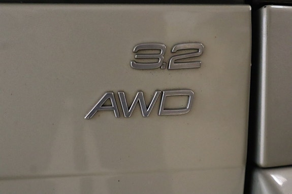 Volvo XC90 7 of 16