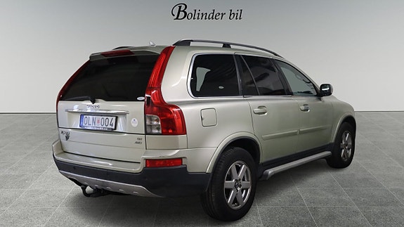 Volvo XC90 4 of 16