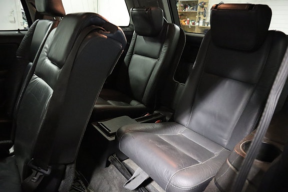 Volvo XC90 14 of 16