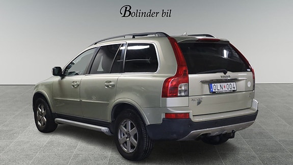 Volvo XC90 6 of 16
