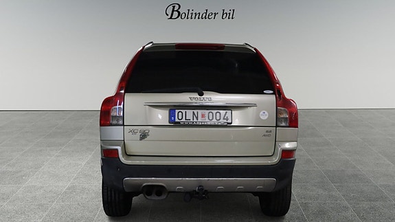Volvo XC90 5 of 16
