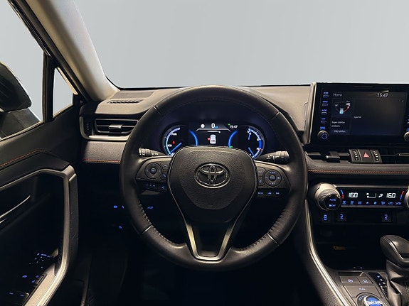 Toyota RAV4 9 of 13