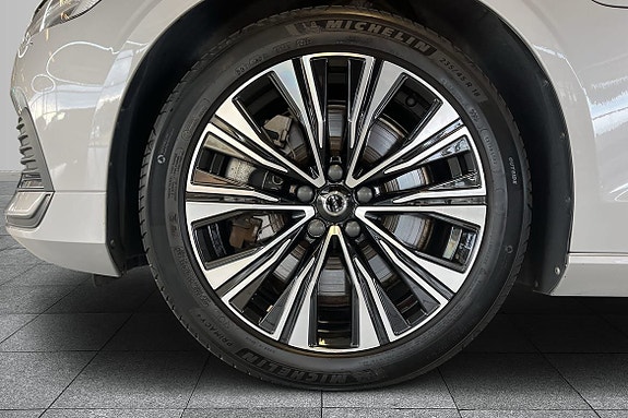 Volvo V60 8 of 15