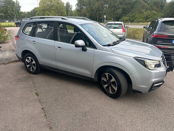 Subaru Forester 5 of 15