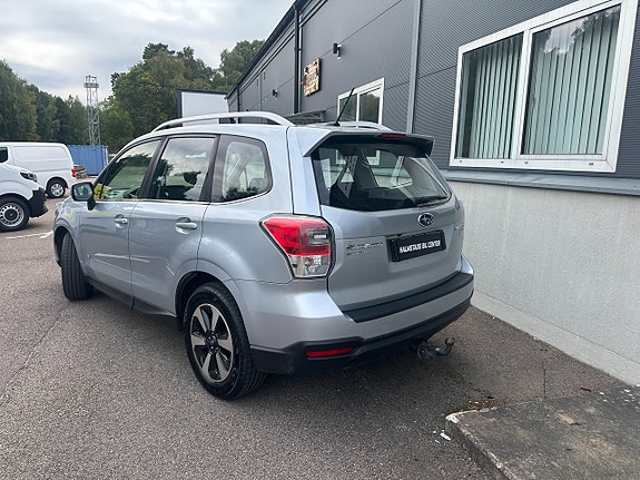 Subaru Forester 4 of 15