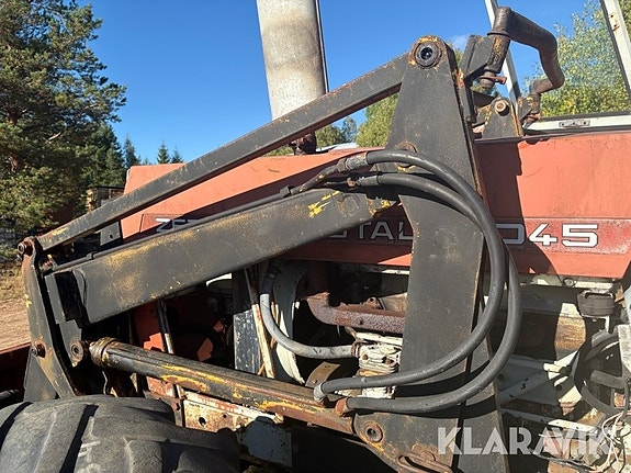 Traktor Zetor Crystal 8045 Super 4WD med last 3 of 6