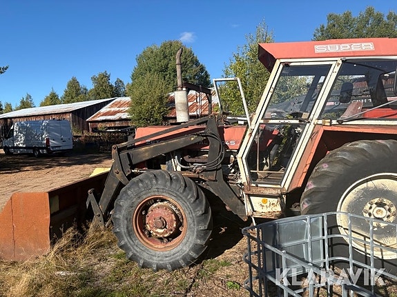 Traktor Zetor Crystal 8045 Super 4WD med last 6 of 6