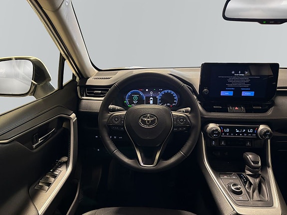 Toyota RAV4 9 of 13