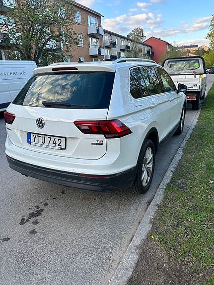 Volkswagen Tiguan 4 of 8
