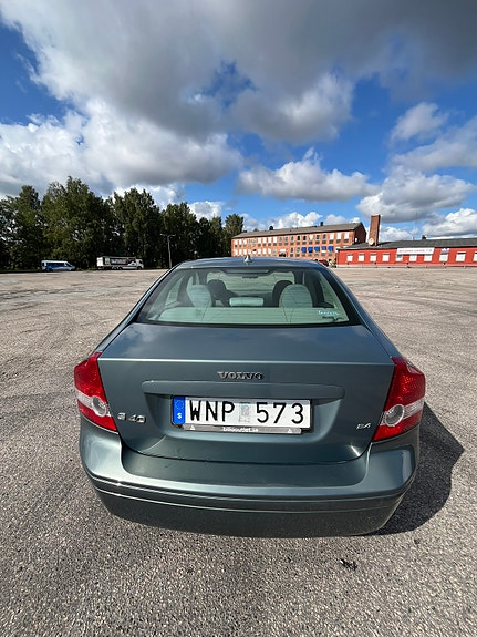 Volvo S40 5 of 7