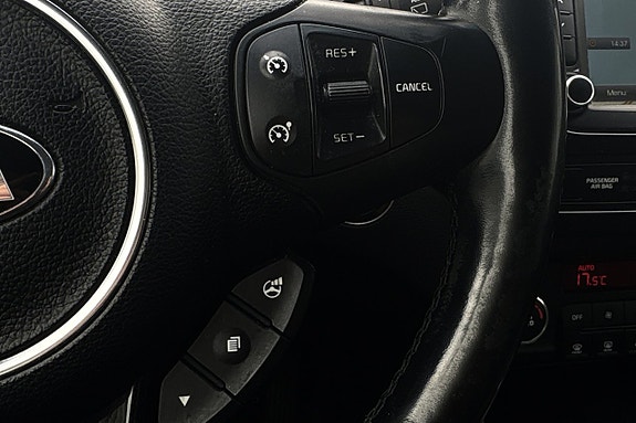 Kia Carens 18 of 30