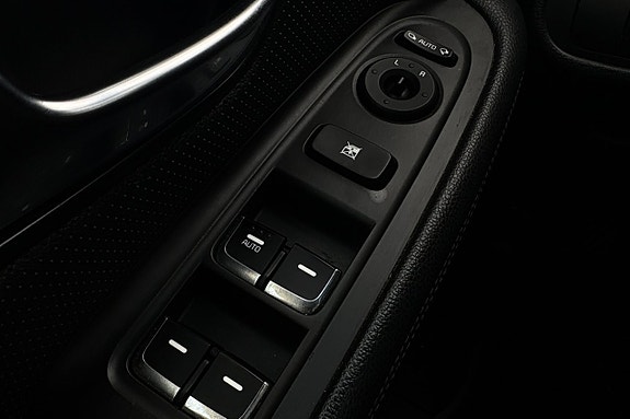 Kia Carens 25 of 30