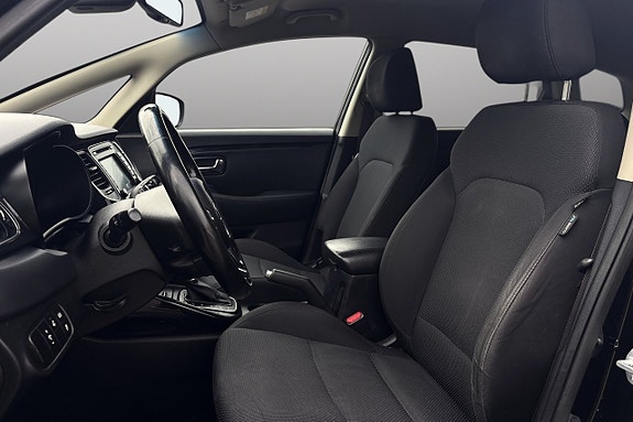 Kia Carens 10 of 30