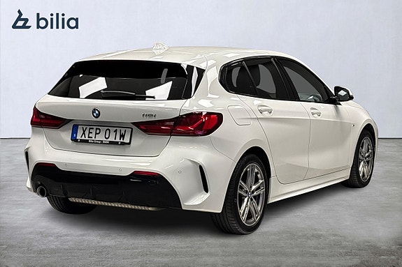 BMW 118i 3 of 13
