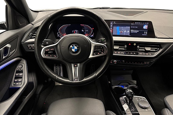 BMW 118i 8 of 13