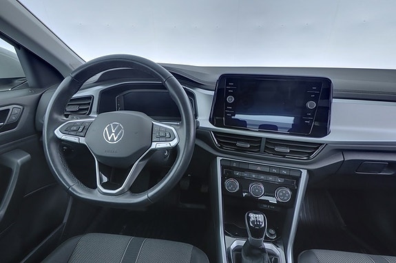 Volkswagen T-Roc 8 of 14
