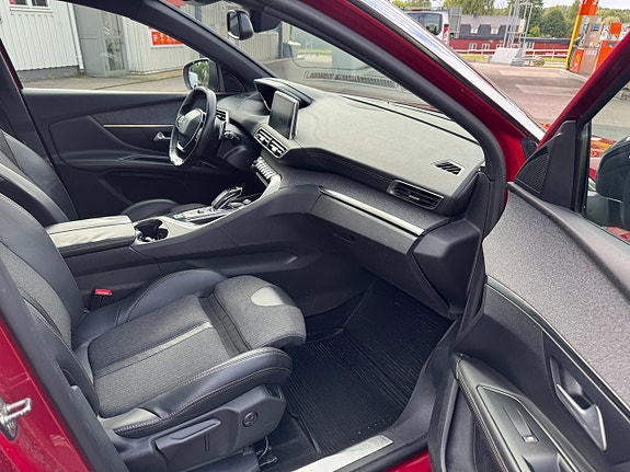 Peugeot 3008 15 of 19