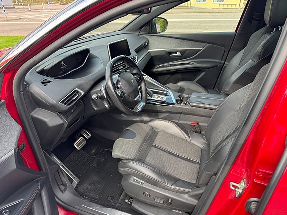 Peugeot 3008 16 of 19