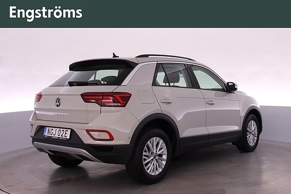 Volkswagen T-Roc 3 of 15