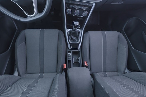 Volkswagen T-Roc 9 of 15