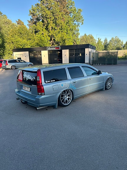 Volvo V70 4 of 10