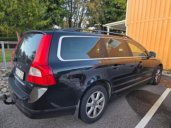 Volvo V70 4 of 8