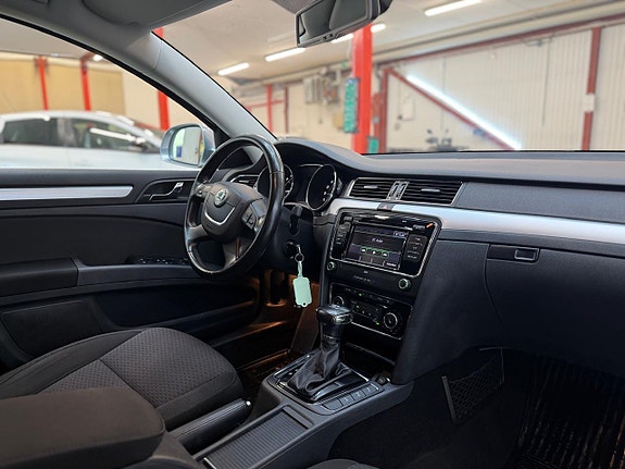 Skoda Superb 19 of 24