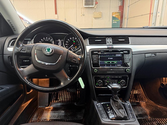 Skoda Superb 17 of 24