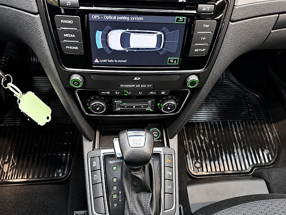 Skoda Superb 12 of 22