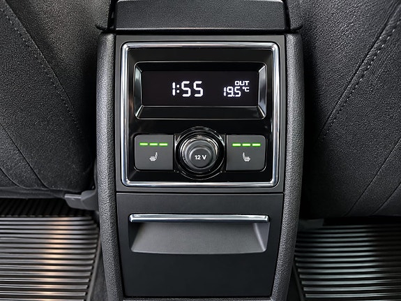 Skoda Superb 19 of 22