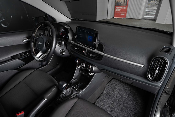 Kia Picanto 11 of 16