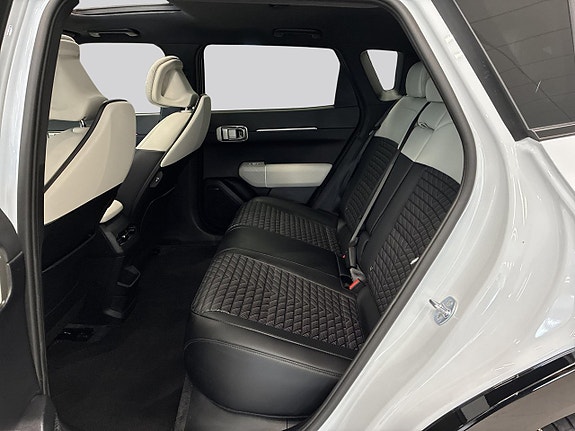 Kia EV4 11 of 30