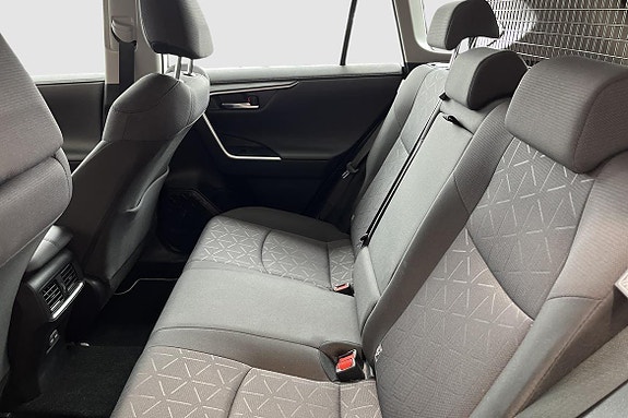 Toyota RAV4 10 of 13