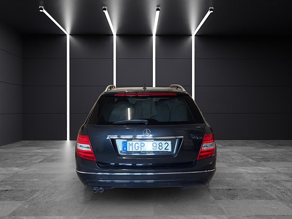 Mercedes-Benz C200 5 of 30