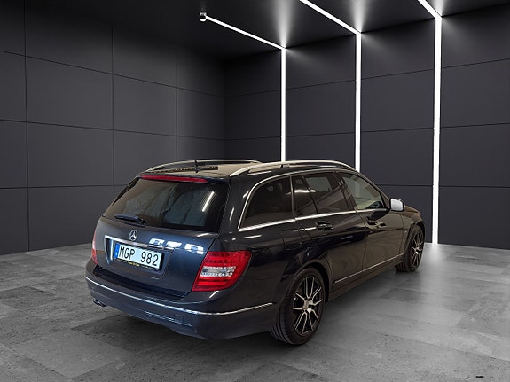 Mercedes-Benz C200 6 of 30