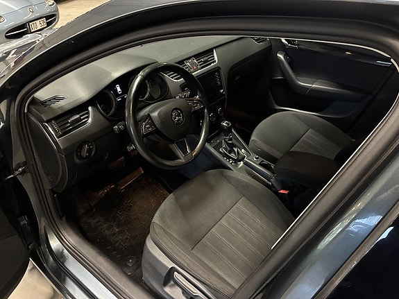 Skoda Octavia 10 of 19