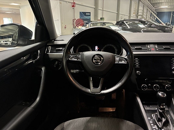 Skoda Octavia 14 of 19