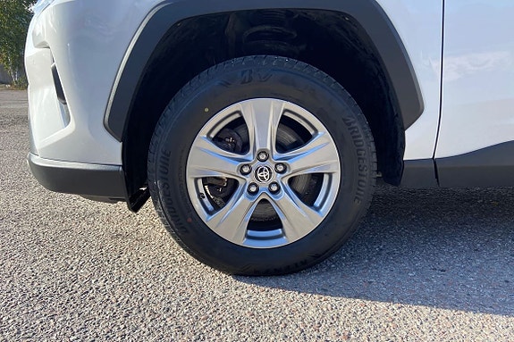 Toyota RAV4 17 of 21