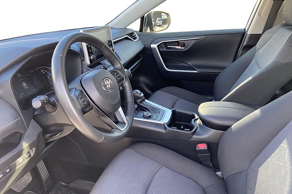 Toyota RAV4 14 of 21