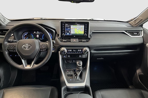 Toyota RAV4 10 of 12